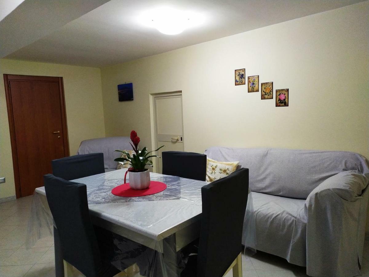 Casa Vacanza The Sisters House ปอมเปอี ภายนอก รูปภาพ